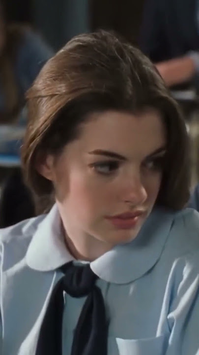 The Princess Diaries: Whats under the hat?👀 #annehathaway #julieandrews