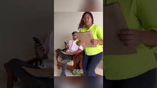 Bescheidenes Mädchen Bekommt Managerjob