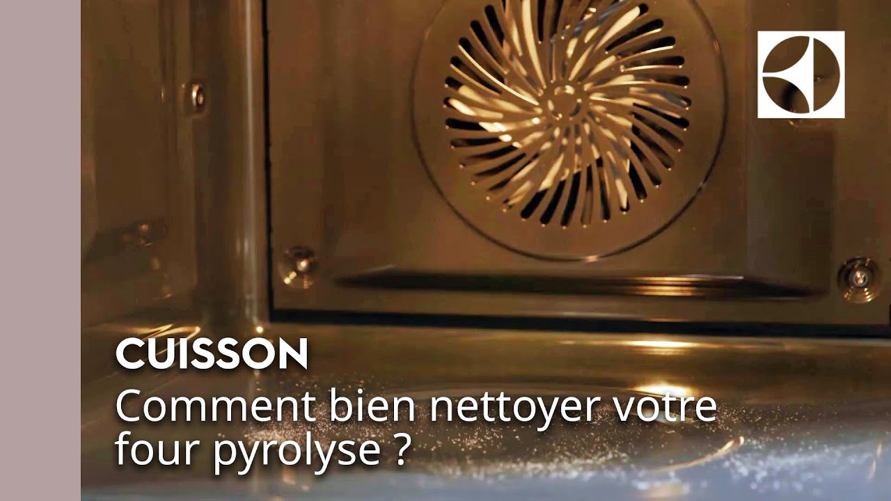 🧼 Comment bien nettoyer votre four pyrolyse ? | Electrolux - YouTube