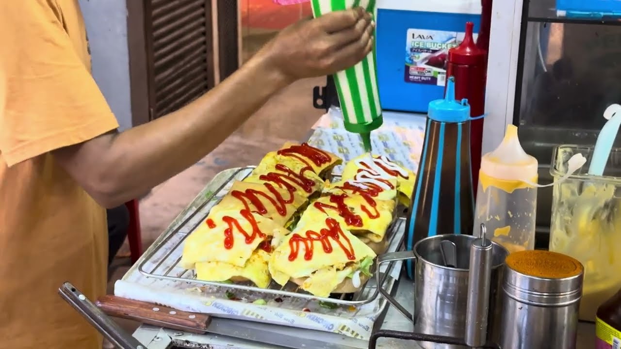 Malaysian Street Food: Chicken Special RAMLY BURGER