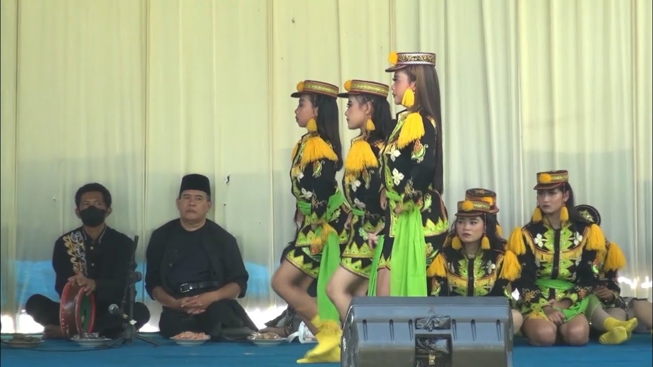 DI ATAS PISANG DI BAWAH JANTUNG | DOLALAK PUTRI BUDI SANTOSO