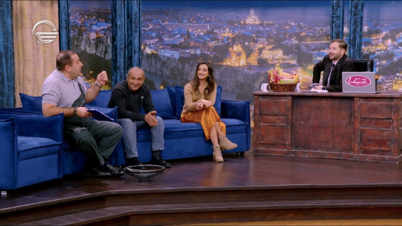 ავტომანქანების ხელოსანი მამა-შვილი ღამის შოუში