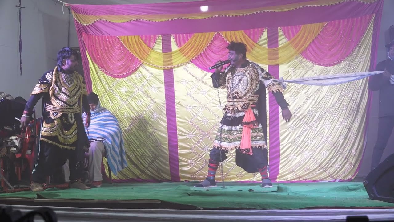 फूला और सती सोना मिलकर वापस में बातचीत करता है और राज्यसभा का गुजरने