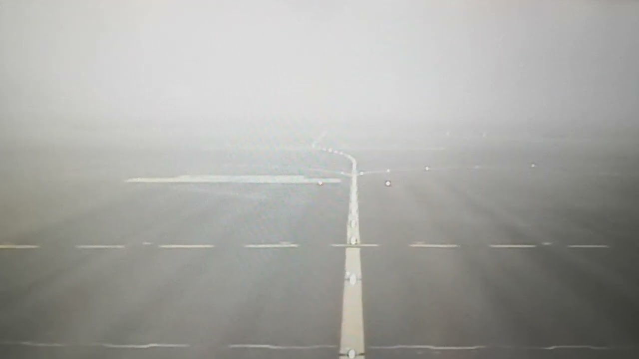 Sandstorm at DXB (Dubai International Airport) filmed from a Emirates Airbus A380.