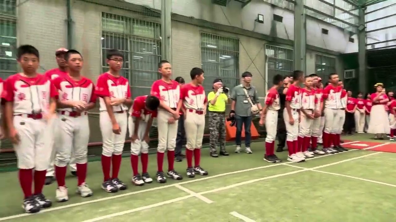 蔣萬安市長￼蒞臨東園國小少棒隊