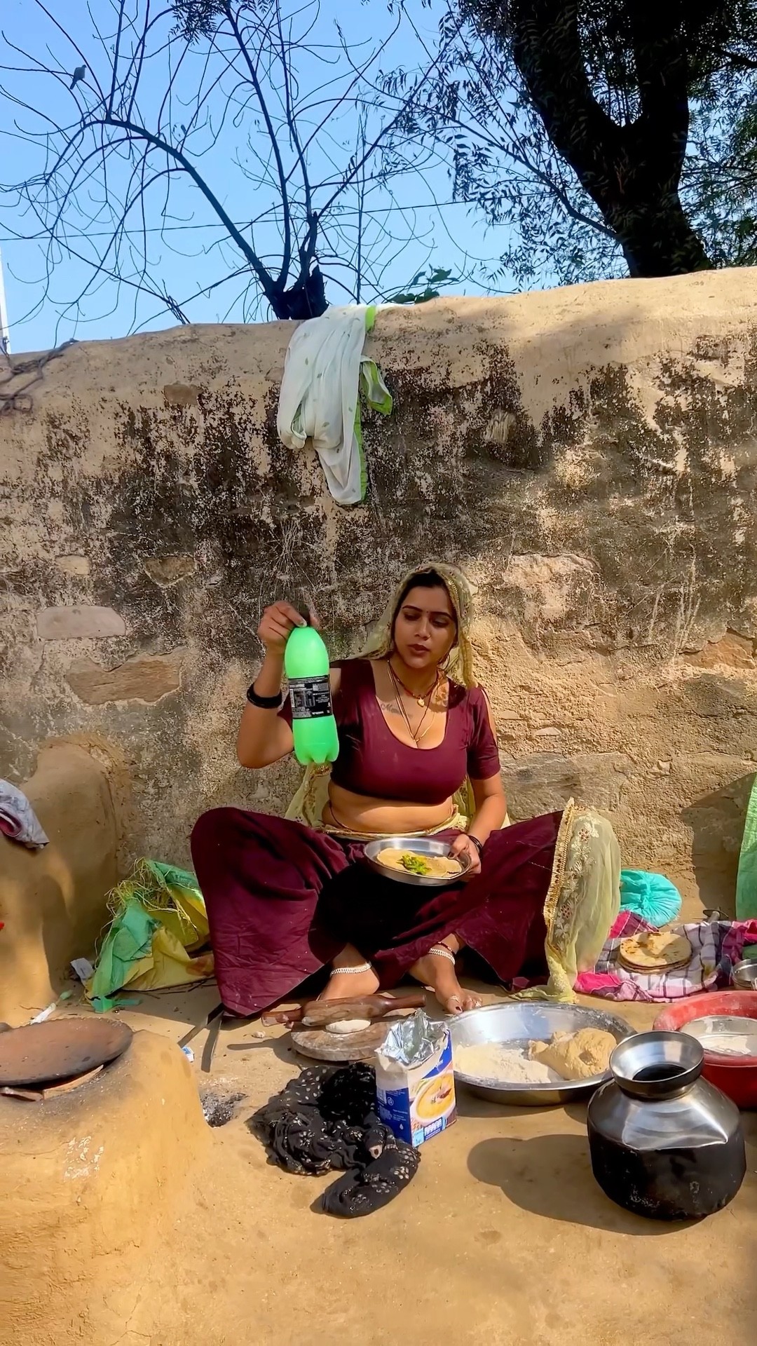 ये देसी खाना किस किस को पसंद है #meenu #trending #ytshorts