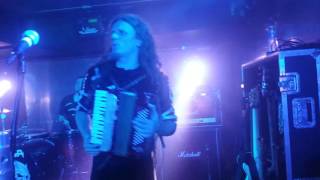 DOGA - Vím jak bolí LIVE