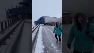 Semi-Truck Jackknifes on Black Ice | Interstate 80, WY - DWN Breaking