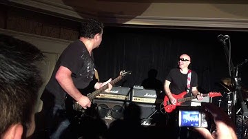 Doug Doppler Jamming with Joe Satriani at G4 Experience Opening 2016