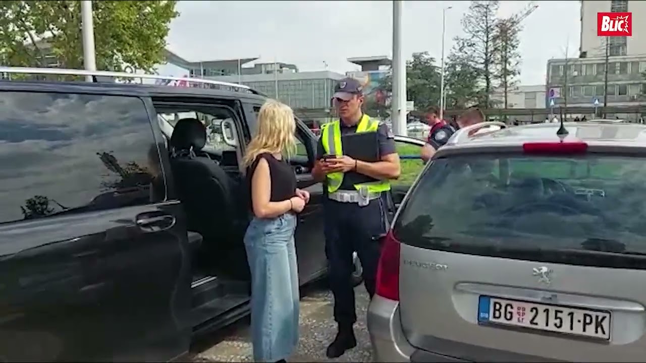 Milica Todorović na aerodromu prišla policajcu, on nije znao da je pevačica