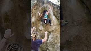 Duroxmanie (7a), une pépite de Fontainebleau pour Bronwyn Hodgins