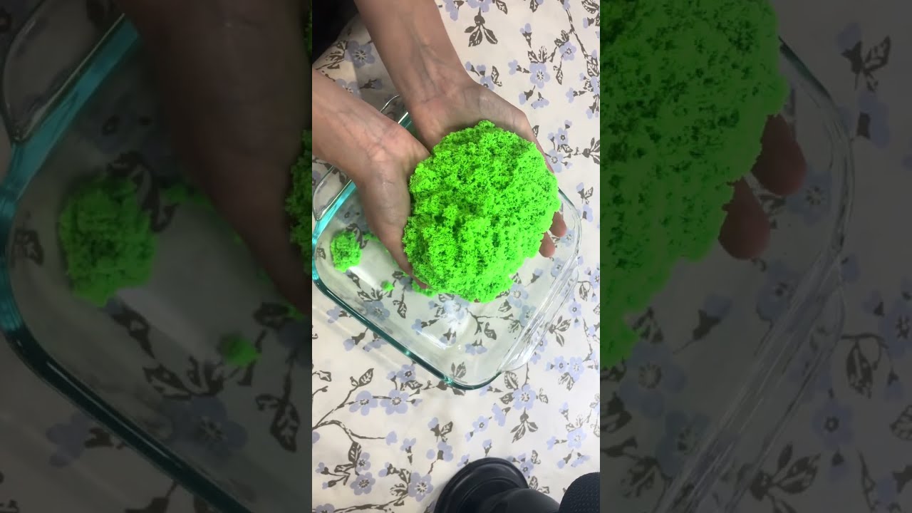 ASMR playing with Kinetic sand🏝️🧩
