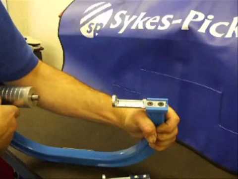 How To Use A Pneumatic Valve Spring Compressor - INA00 ...