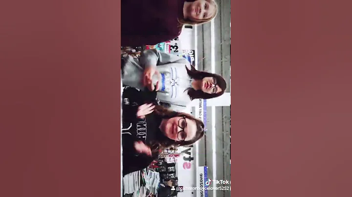 WE LOVE TIK TOK