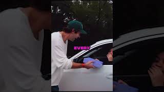 David dobrik tries his best to gift her a windows laptop 😅👀