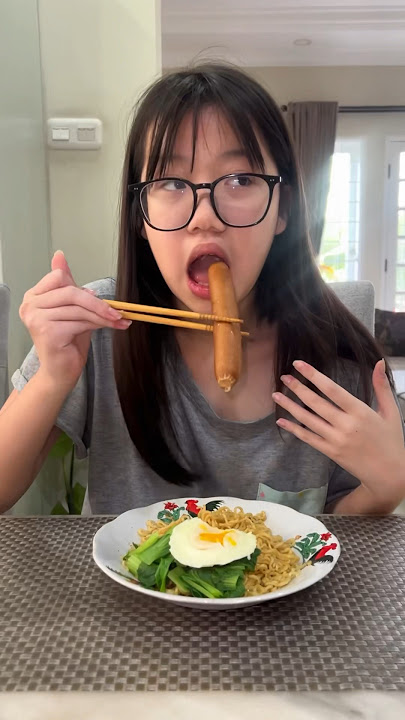 I WOULD CHOOSE INDOMIE WATCHING WAHYU... hey, like this kid... he's so arrogant 🙋🏻♀️🙋🏻♀️🙋🏻♀️