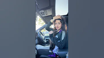 حبيبي انا وحده عاديه 