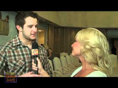 Easton Corbin #1 Party Roll With It - Inside Music...