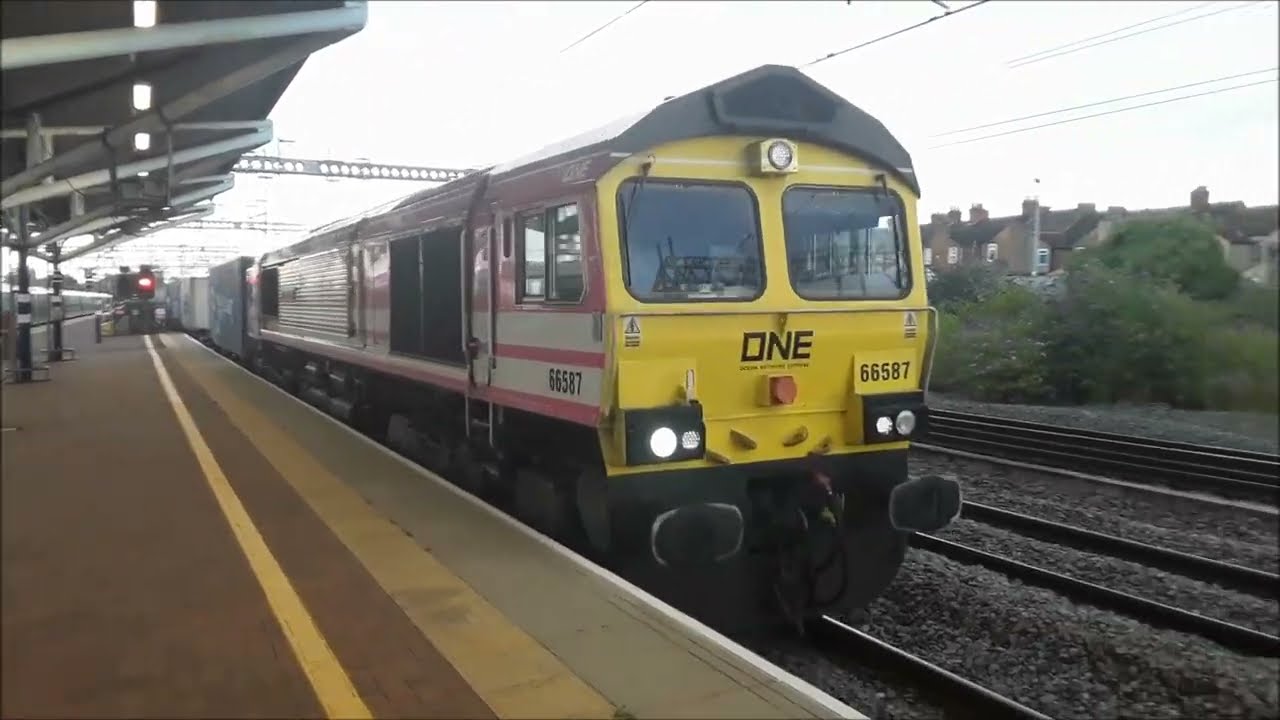 Rush Hour Trains at: Rugby, WCML, 21/07/23