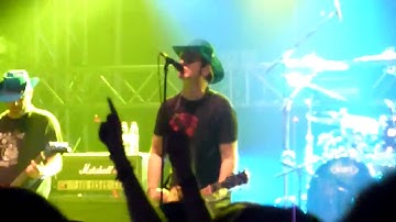 Coming Too Close [HD], by No Use For A Name (@ StrandFuif 2010)