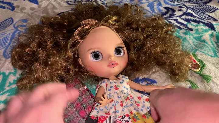 Dressing my Blythe Doll with Forever Virginia Outfit