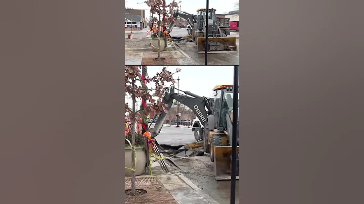 Giant sinkhole opens up on Chicago's South Side during morning rush hour