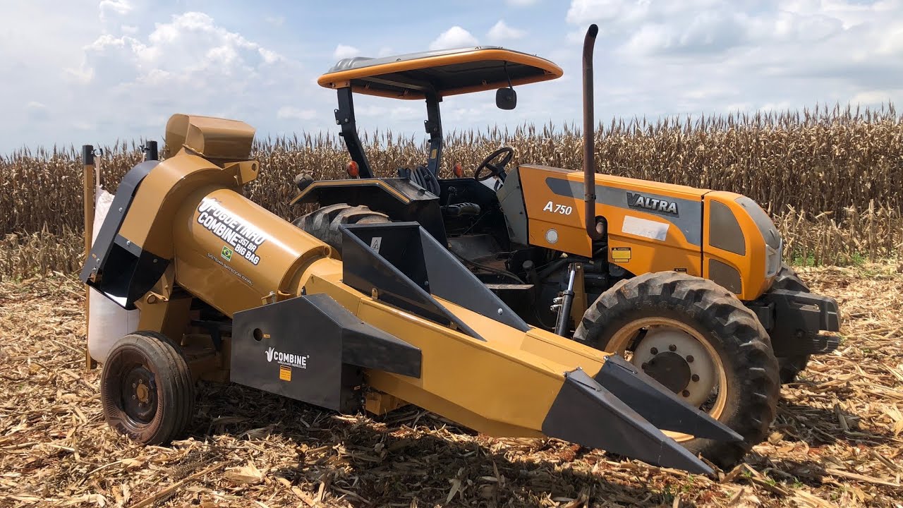TRATOR VALTRA A750 NA COLHEITA DE MILHO COM A FOGUETINHA BIG BAG DA COMBINE!