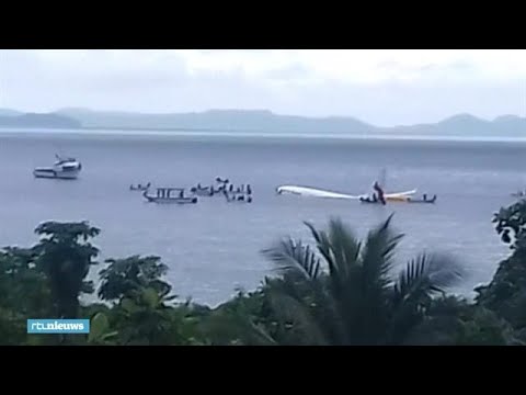 Video: Vliegtuig Schiet Tekort Op Landingsbaan En Stort Neer In Micronesische Lagune