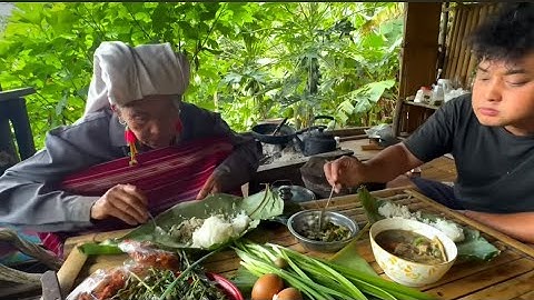 หาเห็ดกับแม่ ทำอาหารให้แม่กิน รอพ่อหายป่วย ปลูกผักสวนครัว พอเพียง ผ่อนคลายสบายไป
