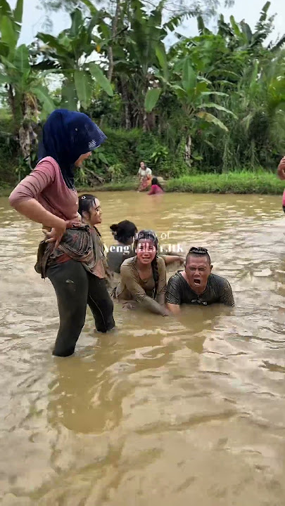 Ngakak liat wa ohang #jandadesa #gadisdesa #mancingmania #funny #kampung #sawah #desa