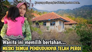 NEKAD, WANITA INI MEMILIH TINGGAL DI ANTARA PULUHAN RUMAH KOSONG TERBENGKALAI, KAMPUNG MATI CIGERUT