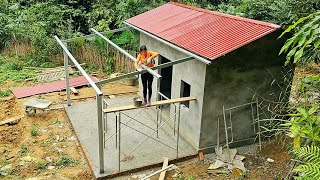 Pour the porch floor with sand and cement, make the porch frame with iron / Ban thi Diet