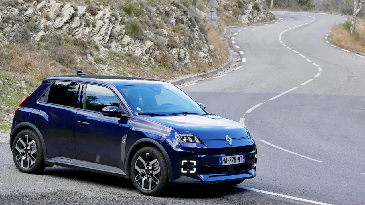 נהיגה ראשונה - רנו 5 - iCar