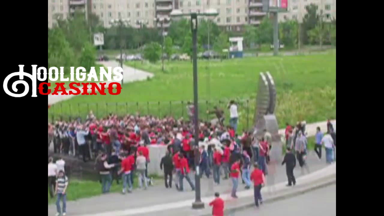 HUGE CROWD OF RUSSIAN HOOLIGANS FIGHTING INSANE