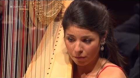 Anneleen Lenaerts plays Danse sacrée et danse profane by Debussy