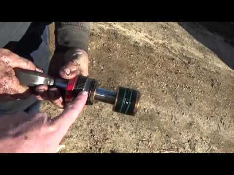 Video: Bagaimana Anda mengemas ulang silinder hidrolik?