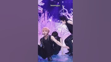 Taehyun’s ear piece breaking😭 | Sugar Rush Ride