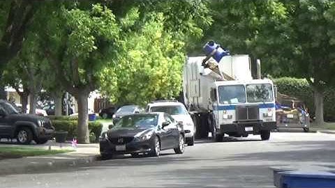 City of Merced: Peterbilt 320 Heil CP Python on Recycling