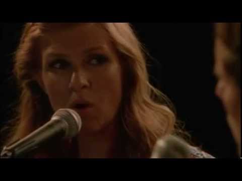 Nashville - No one will ever love you - Connie Britton et Charles Esten