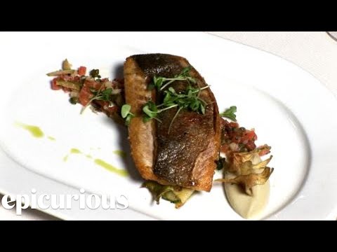 Video: Seabass Dengan Saus Zaitun