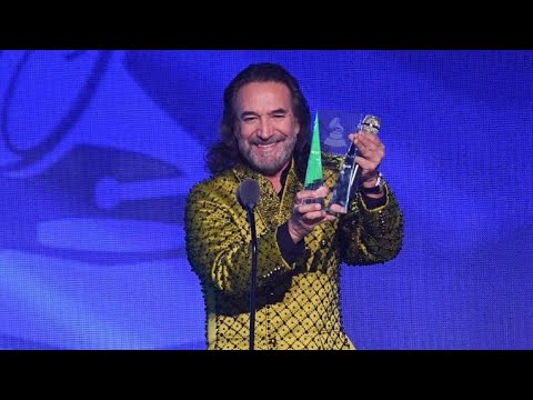 Marco Antonio Solís - Se veía venir/La venia bendita - LATIN GRAMMY 2022