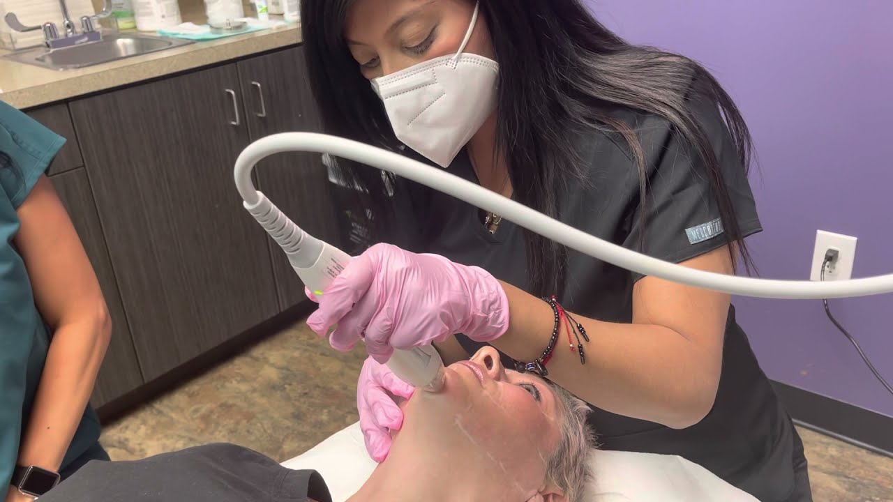 DAY IN A LIFE OF AN COSMETIC LASER TECHNICIAN | VirtueRF | Microneedling | NLI