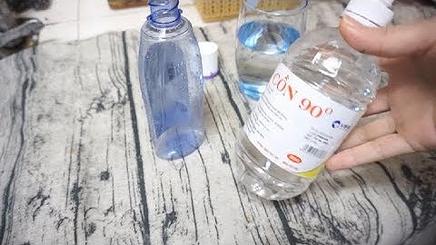 Tự làm nước rửa tay sát khuẩn đơn giản việc gì phải bon chen mua giá cắt cổ