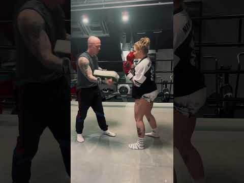 Ну а как еще объяснить? . . #спорт #фитнес #мем #юмор #зал #шутка #mma #бокс #спорт