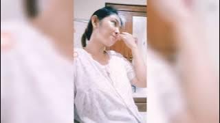 live tante ngaka sadar kancingnya kebuka