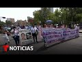 Marchan convencidas de que no hay nada que celebrar pues perdieron a sus hijos | Noticias Telemundo