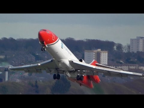 2Excel Aviation Boeing 727 G-OSRB departing Aberdeen Airport