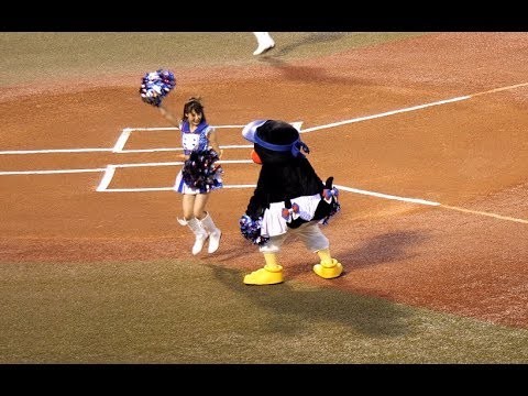 (4K)2018 09 06 今日はJURAさんに絡むつばみちゃん&ひとりでもWe Are The Swallowsを踊るつば九郎先生
