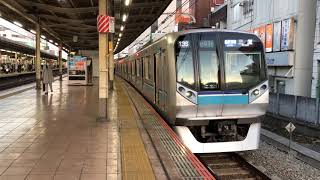 東京メトロ05系136編成吉祥寺駅発車