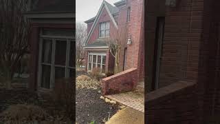 Front Walk-up to 9195 W Laurel Hill